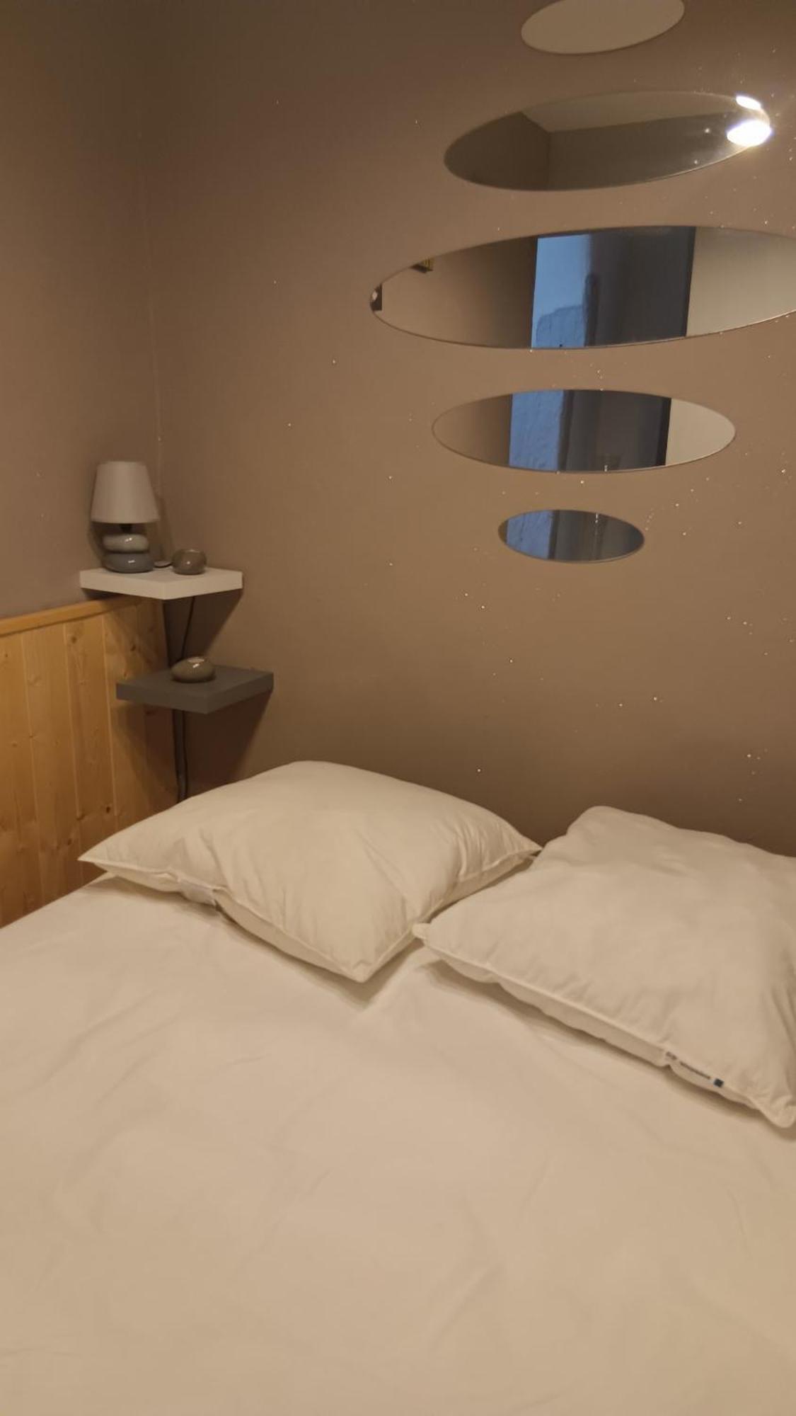 Appartement Pour 4 Personnes Dans Une Rue Tres Calme Saint-Laurent-le-Minier Exterior photo