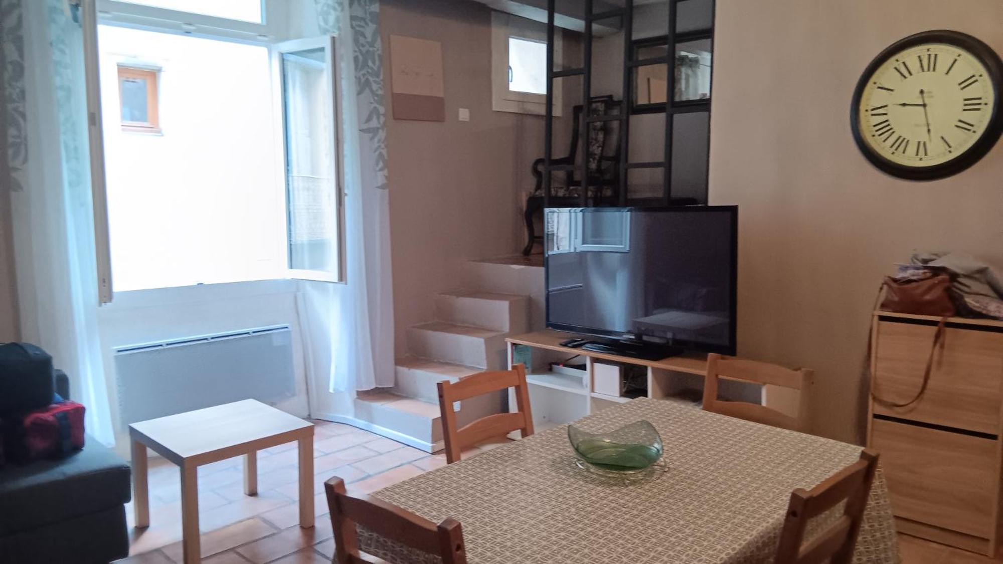 Appartement Pour 4 Personnes Dans Une Rue Tres Calme Saint-Laurent-le-Minier Exterior photo